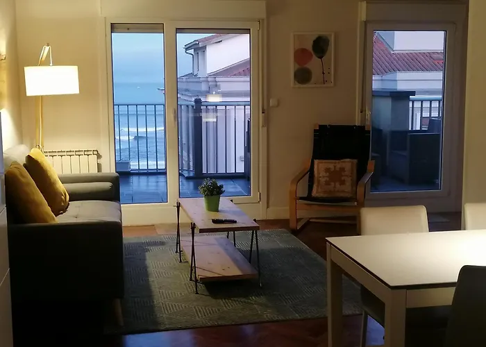 Апартаменты Attic+views+terrace+parking